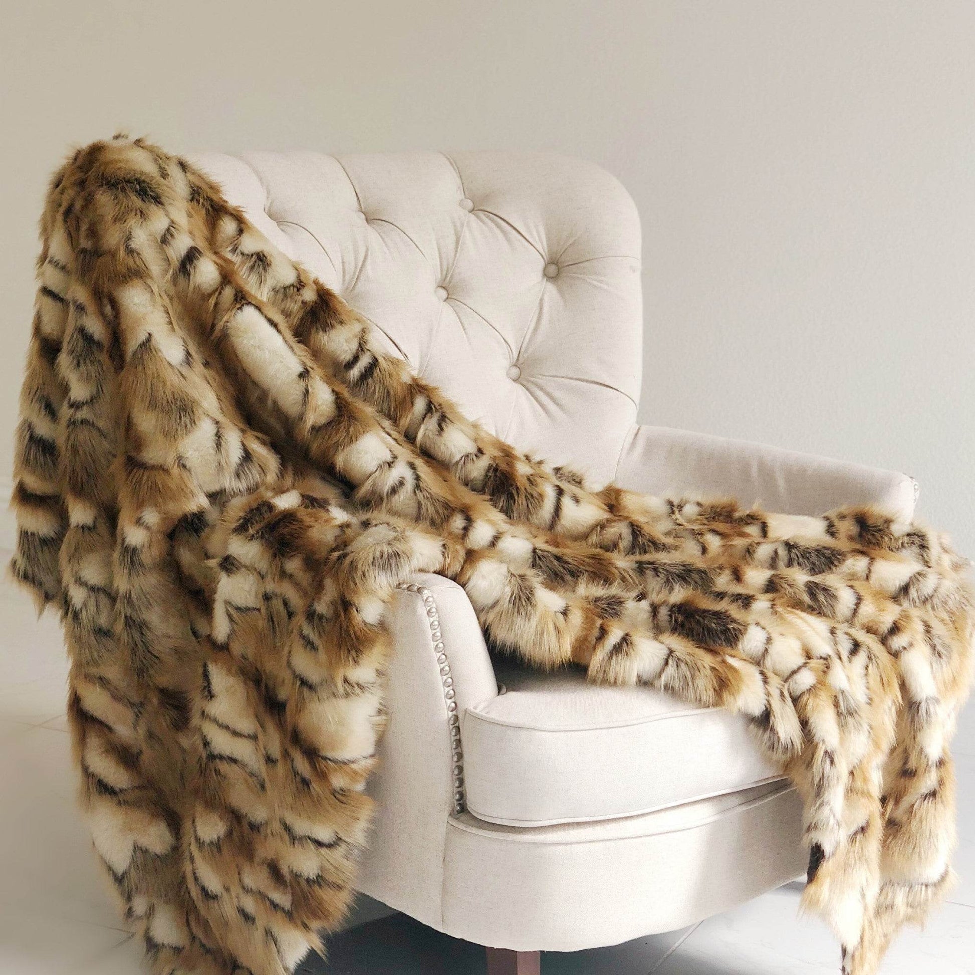 Brandy Gold and White Faux Fox Handmade Luxury Throw - Plutus Brands