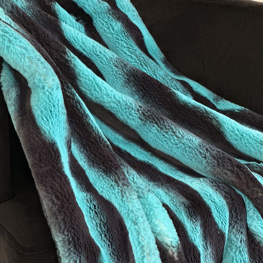 Plutus Teal Black Wild Ocean Faux Fur Luxury Throw Blanket